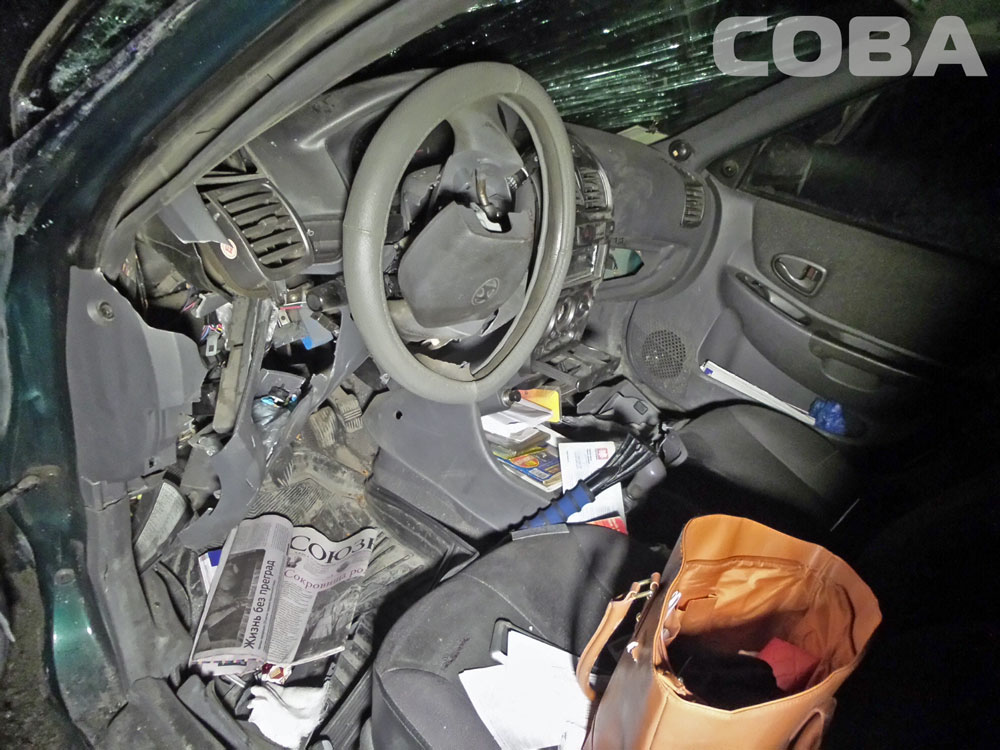 В Шарташе Митсубиси протаранил Хендэ на встречке. Погибла женщина. ФОТО - Фото 8