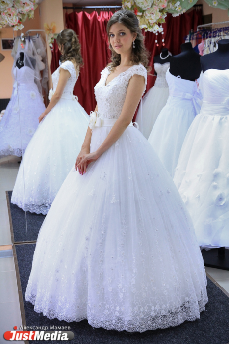 Уж замуж невтерпеж: выбираем свадебное платье - Фото 9