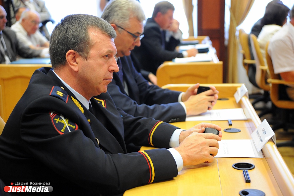 Чуров назвал уральских журналистов сказочниками и попросил Мостовщикова не уходить - Фото 5