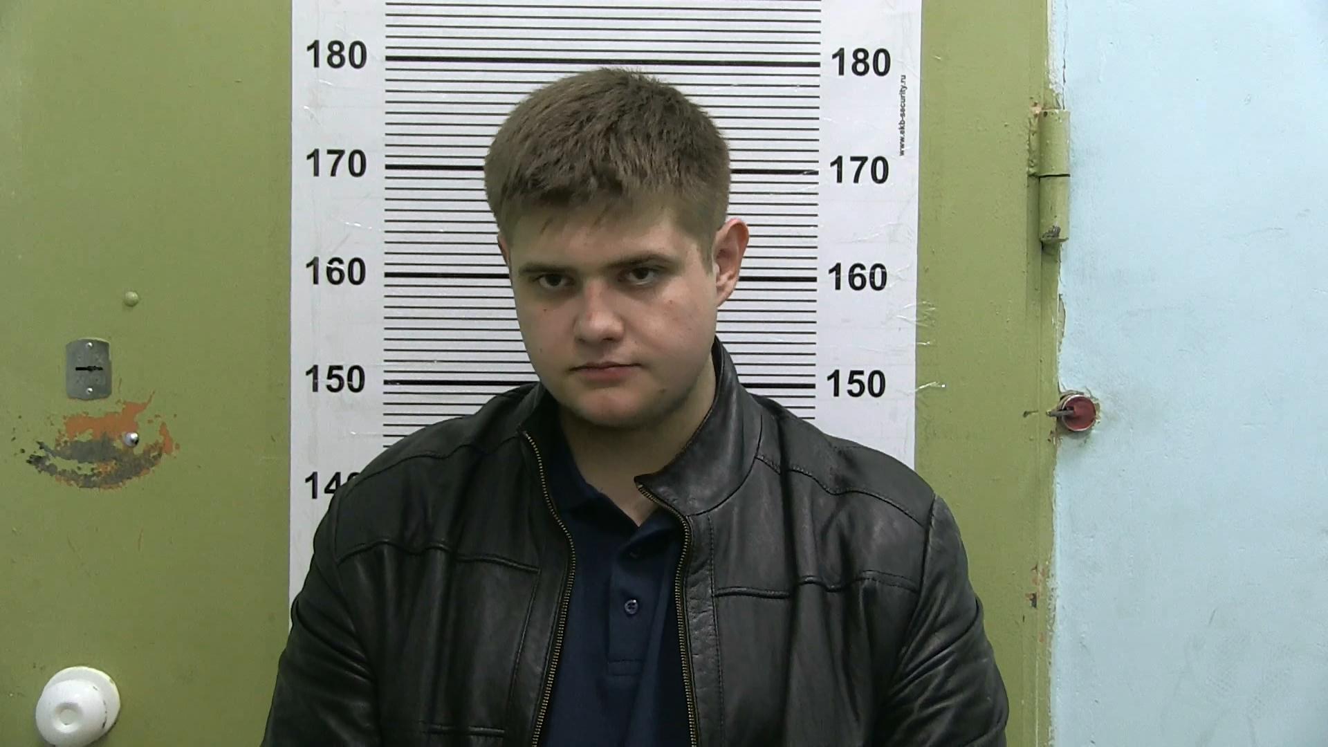 В Екатеринбурге четверо злоумышленников ворвались в квартиру под видом сотрудников полиции - Фото 3