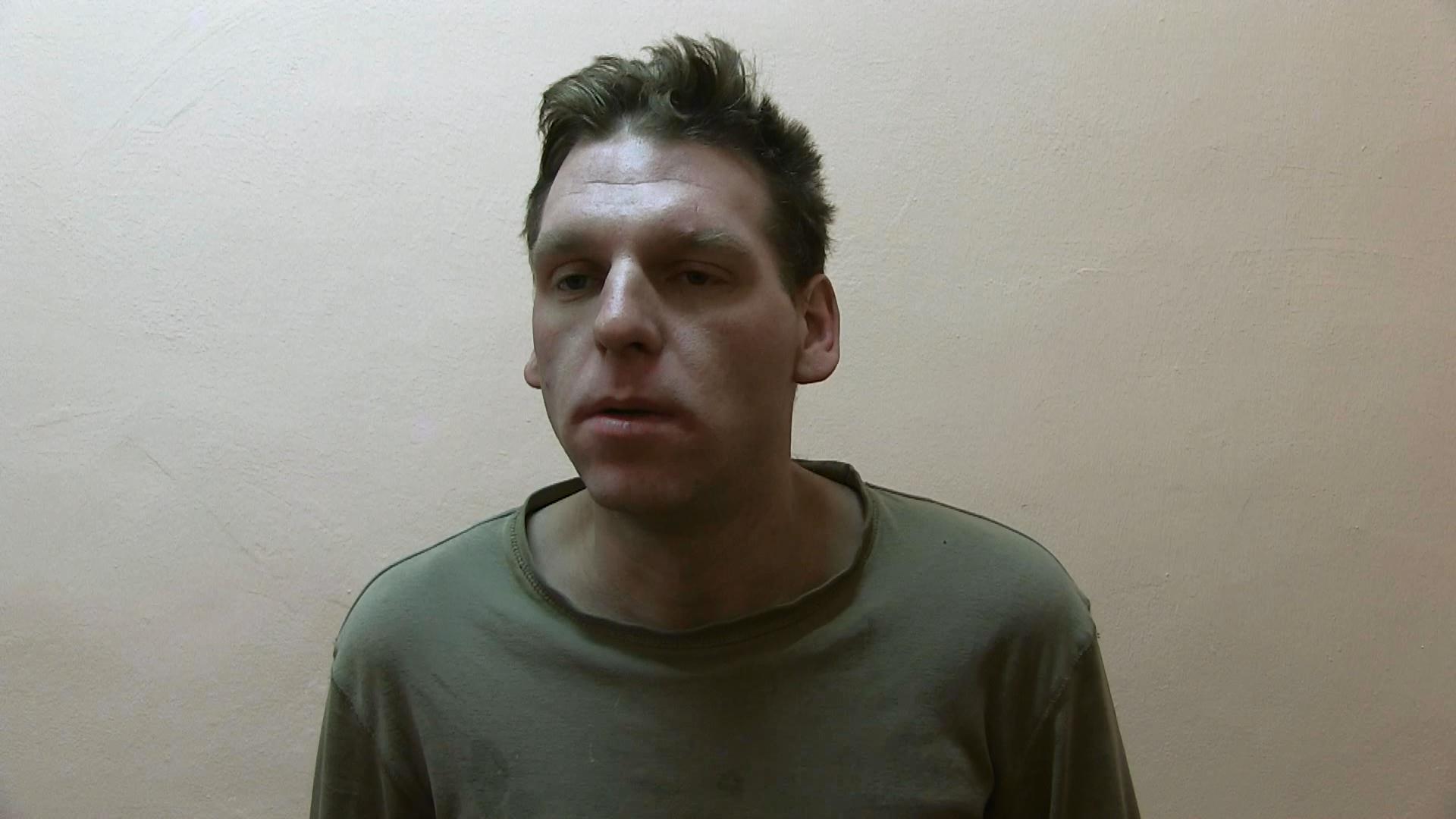 В Екатеринбурге наркоман с отверткой в руках ограбил продуктовый павильон на Гагарина - Фото 2