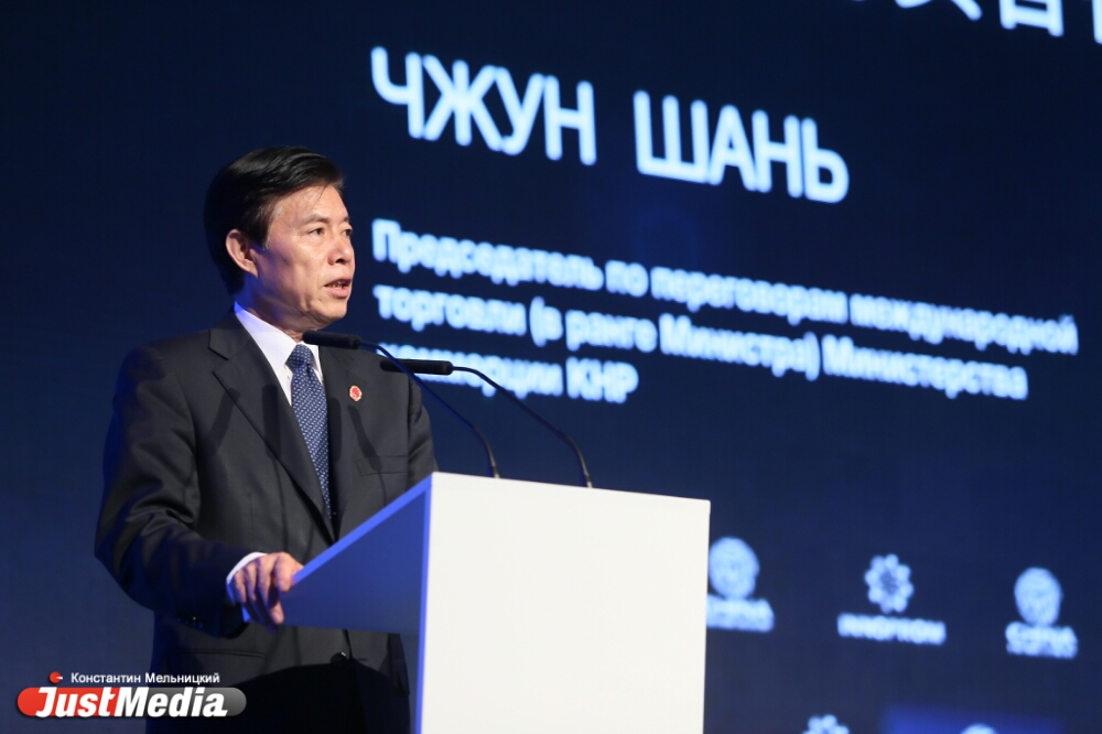 Высокие технологии и совместные производства. В первый день ИННОПРОМа бизнесмены Поднебесной обрисовали круг интересов в России - Фото 6