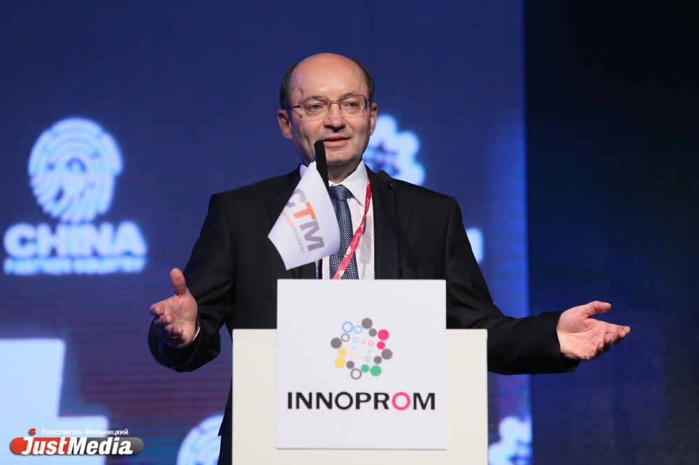 Китай направит 104 миллиарда рублей на детище Мишарина. Экс-губернатор Свердловской области прибыл на ИННОПРОМ, чтобы поговорить о ВСМ - Фото 4