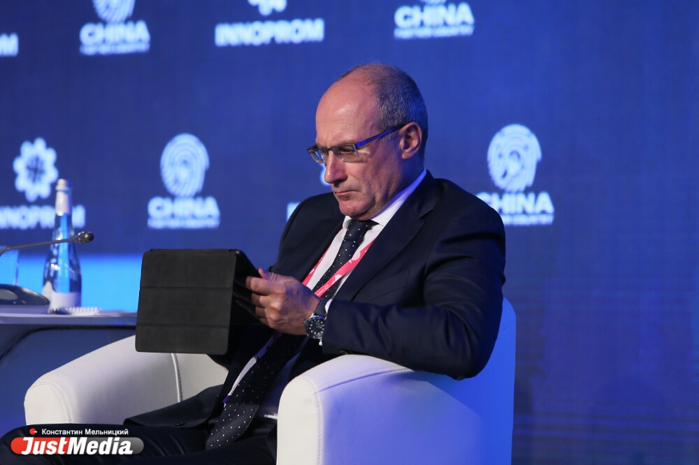 Китай направит 104 миллиарда рублей на детище Мишарина. Экс-губернатор Свердловской области прибыл на ИННОПРОМ, чтобы поговорить о ВСМ - Фото 7