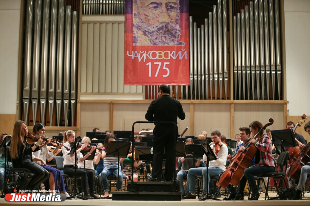 Из Золотого зала Вены через полеты наяву к «Року Апокалипсиса». Куда стоит пойти екатеринбуржцам в выходные. ОБЗОР ПЛОЩАДОК - Фото 9