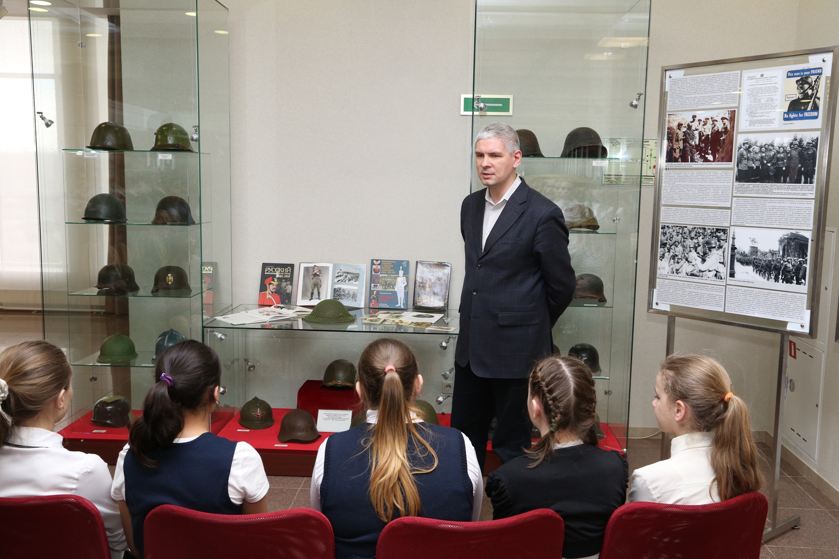 Выставка солдатских касок двух мировых войн открылась в Музее военной техники - Фото 5