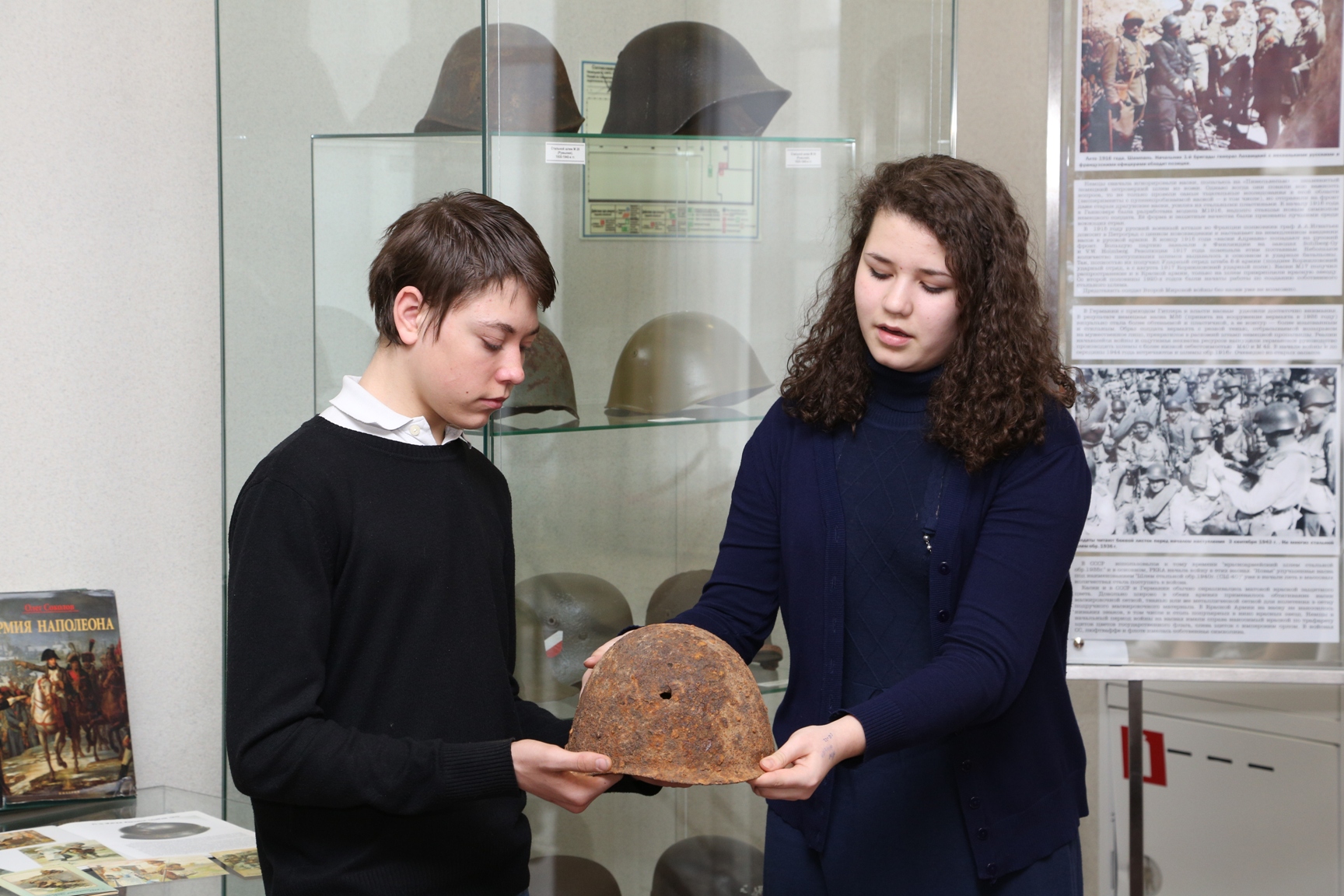 Выставка солдатских касок двух мировых войн открылась в Музее военной техники - Фото 4