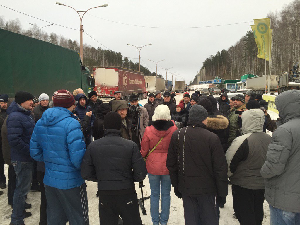 Куйвашев не прошел проверку митингами дальнобойщиков. ФОТО - Фото 3