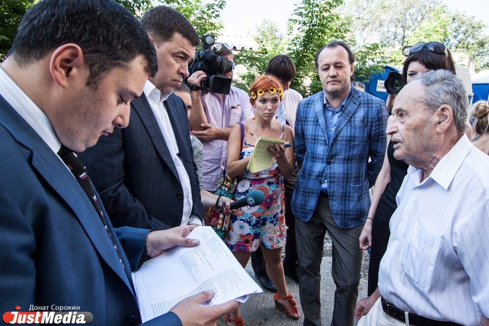 На Среднем Урале осталось 11 долгостроев. Александр Хинштейн обещал решить проблемы обманутых дольщиков до конца года - Фото 3