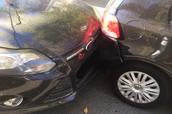 В центре Екатеринбурга пьяный водитель Land Rover устроил массовое ДТП. ФОТО - Фото 6