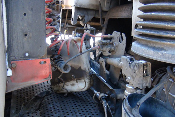 На ЕКАДе водителя тягача погиб под левым колесом своего автомобиля - Фото 2