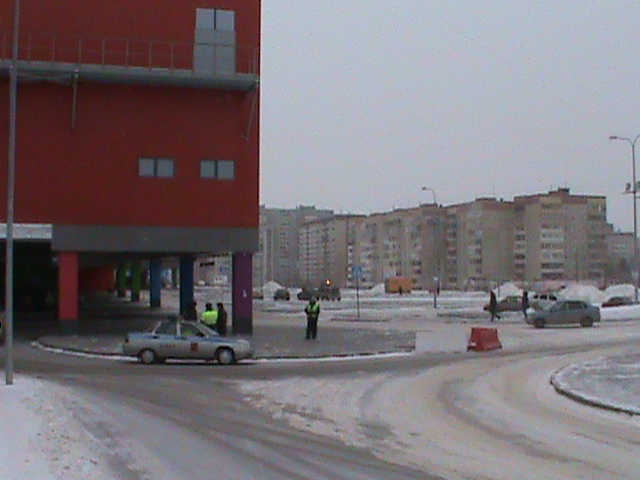 Возле «Радуга-парка» МАЗ раздавил пешехода - Фото 3