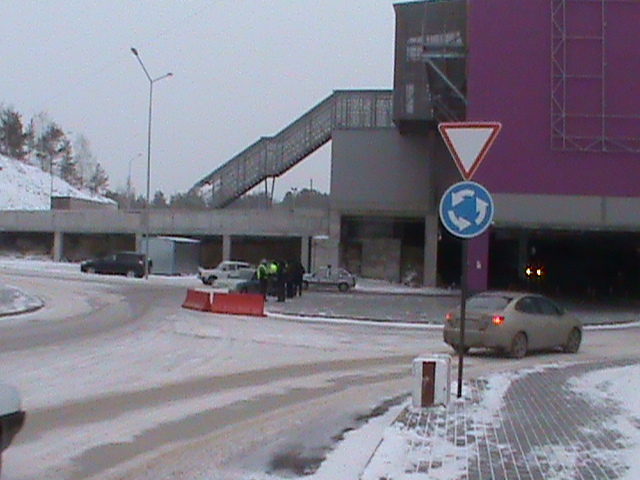 Возле «Радуга-парка» МАЗ раздавил пешехода - Фото 4