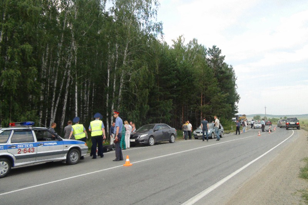 В Екатеринбурге в столкновении с тягачом погиб мотоциклист - Фото 4