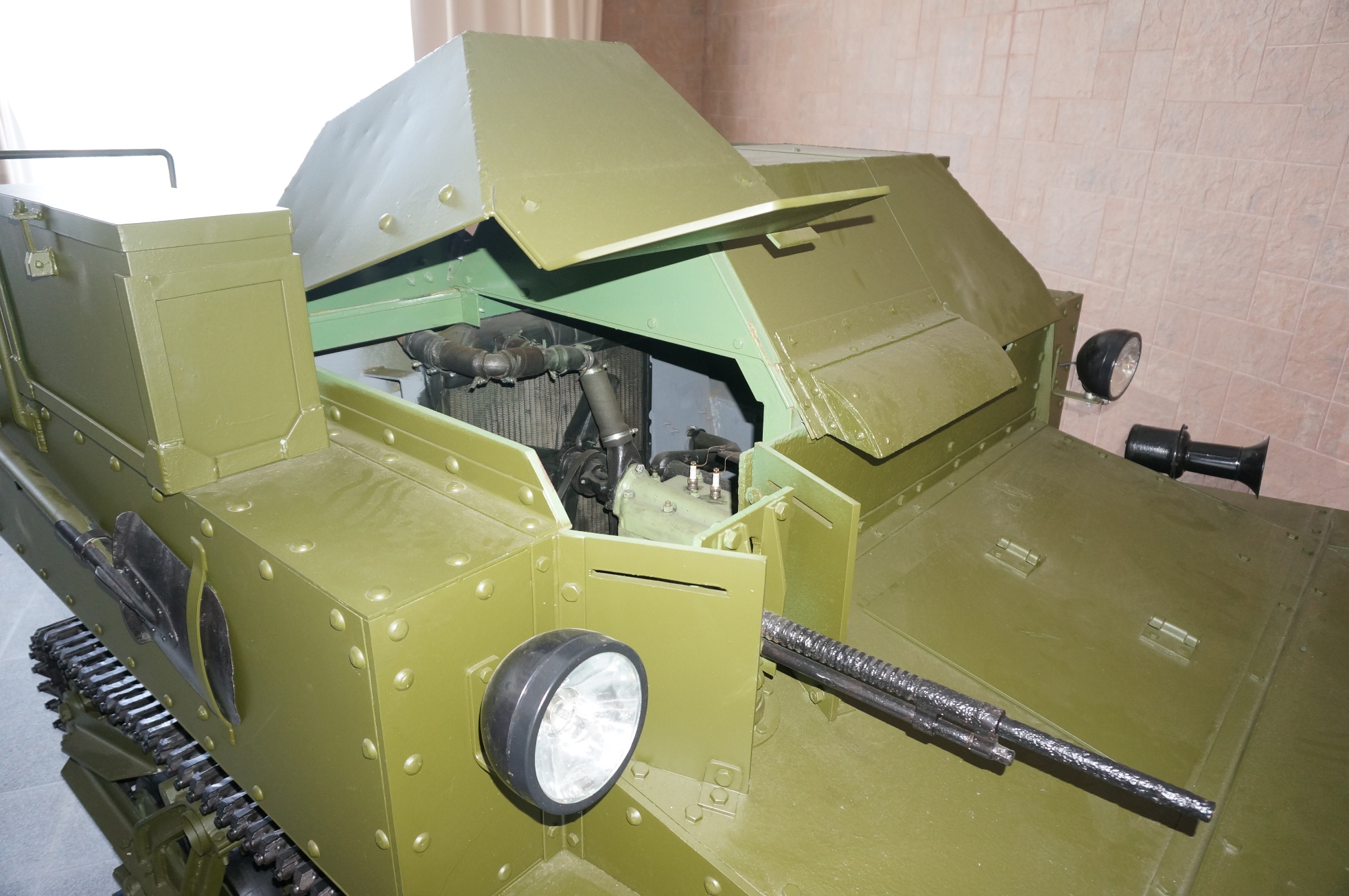 Музей военной техники УГМК пополнился новым экспонатом — танкеткой Т-27 образца 1931 года - Фото 5