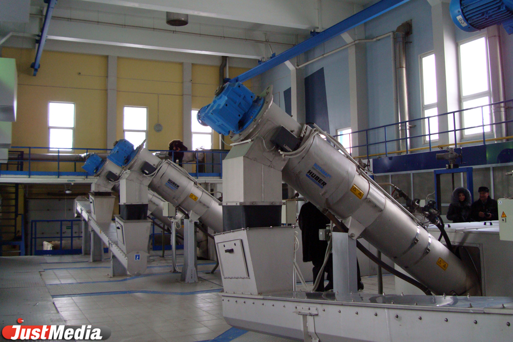 Здесь всплывает даже золото! В сточных водах Екатеринбурга находят украшения, водительские удостоверения и криминальные трупы - Фото 6