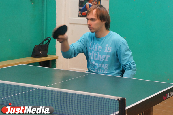 Невозможное возможно: уральский теннисист выигрывает соревнования, сидя в коляске - Фото 3