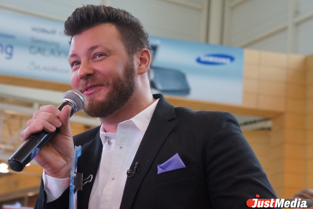 Из золушки в принцессу: московский дизайнер Тимур Гучкаев посетил столицу Урала и выбрал «серую мышку» для своей программы «Красота требует!» - Фото 7