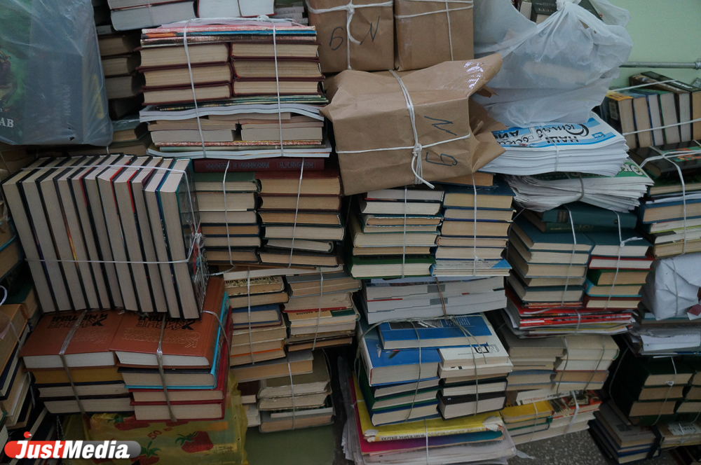 Высокинский «снимает шляпу перед горожанами»: жители Екатеринбурга за месяц собрали в дар подводникам более 10 тысяч книг - Фото 2