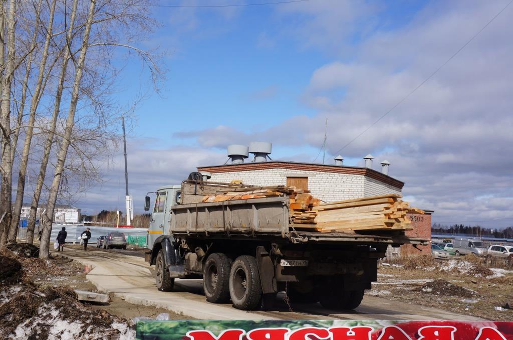 Пути ада: жители микрорайона Кольцово вынуждены ходить по дороге из плит, у которой есть начало, но нет конца - Фото 2