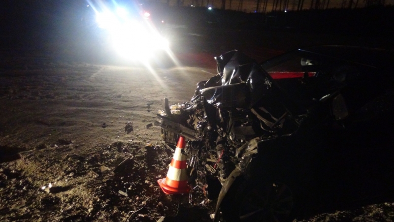 На ЕКАДе автобус смял легковушку. Пострадали два человека - Фото 3