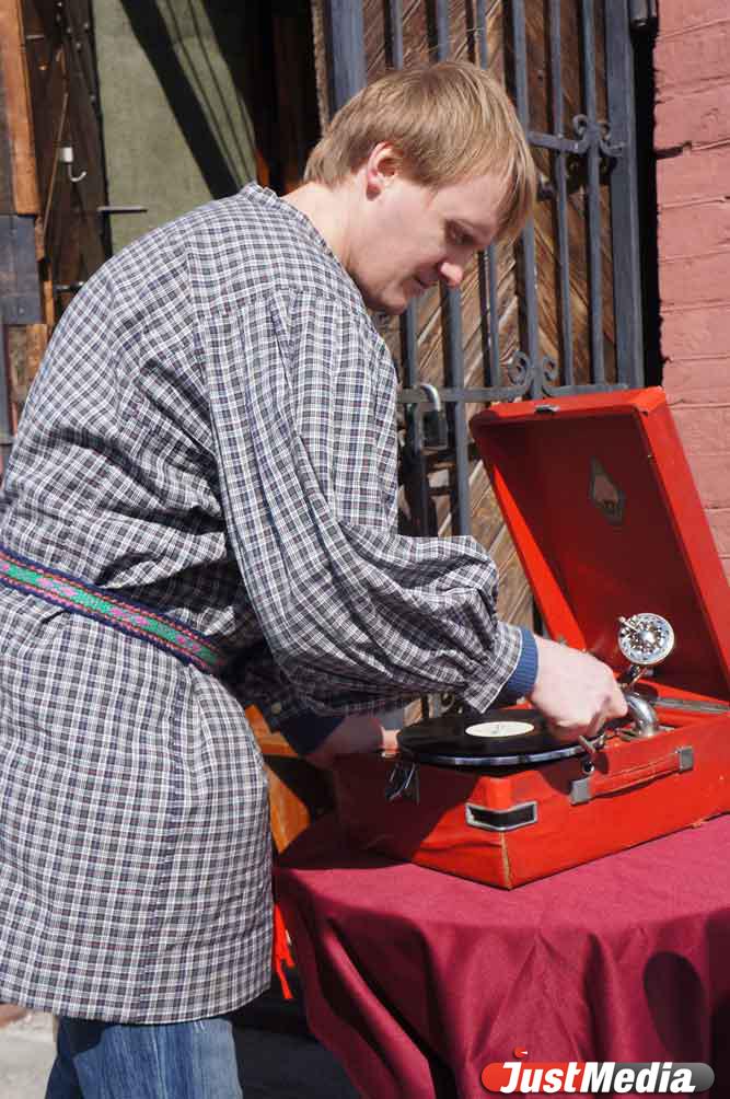 Да-да, войдите! Водонапорная башня в центре уральской столицы обрела хранителя и вторую жизнь - Фото 2