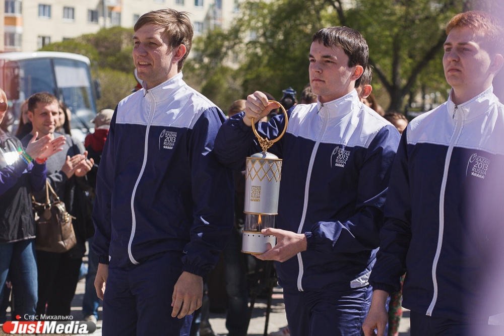 Огненное шествие: как Екатеринбург встретил главный символ Универсиады - Фото 3