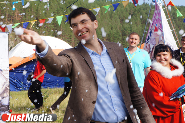 «Утро» будет продолжаться. Денис Паслер и Игорь Щеголев остались довольны креативность уральской молодежи - Фото 3