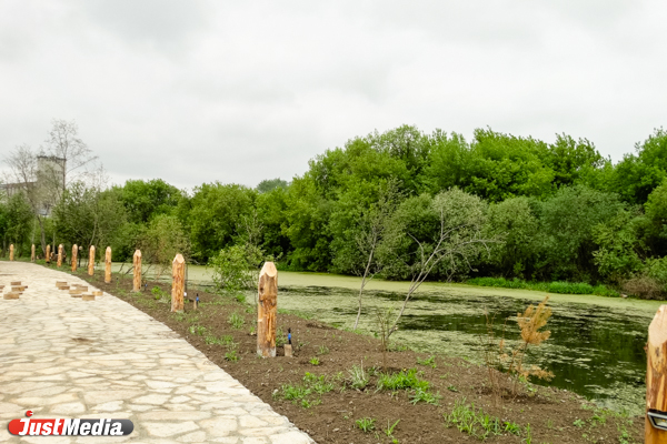 Избушка Бабы-Яги, дом крестьянина и старинная русская печь. На Урале продолжается строительство парка по сказам Бажова - Фото 21