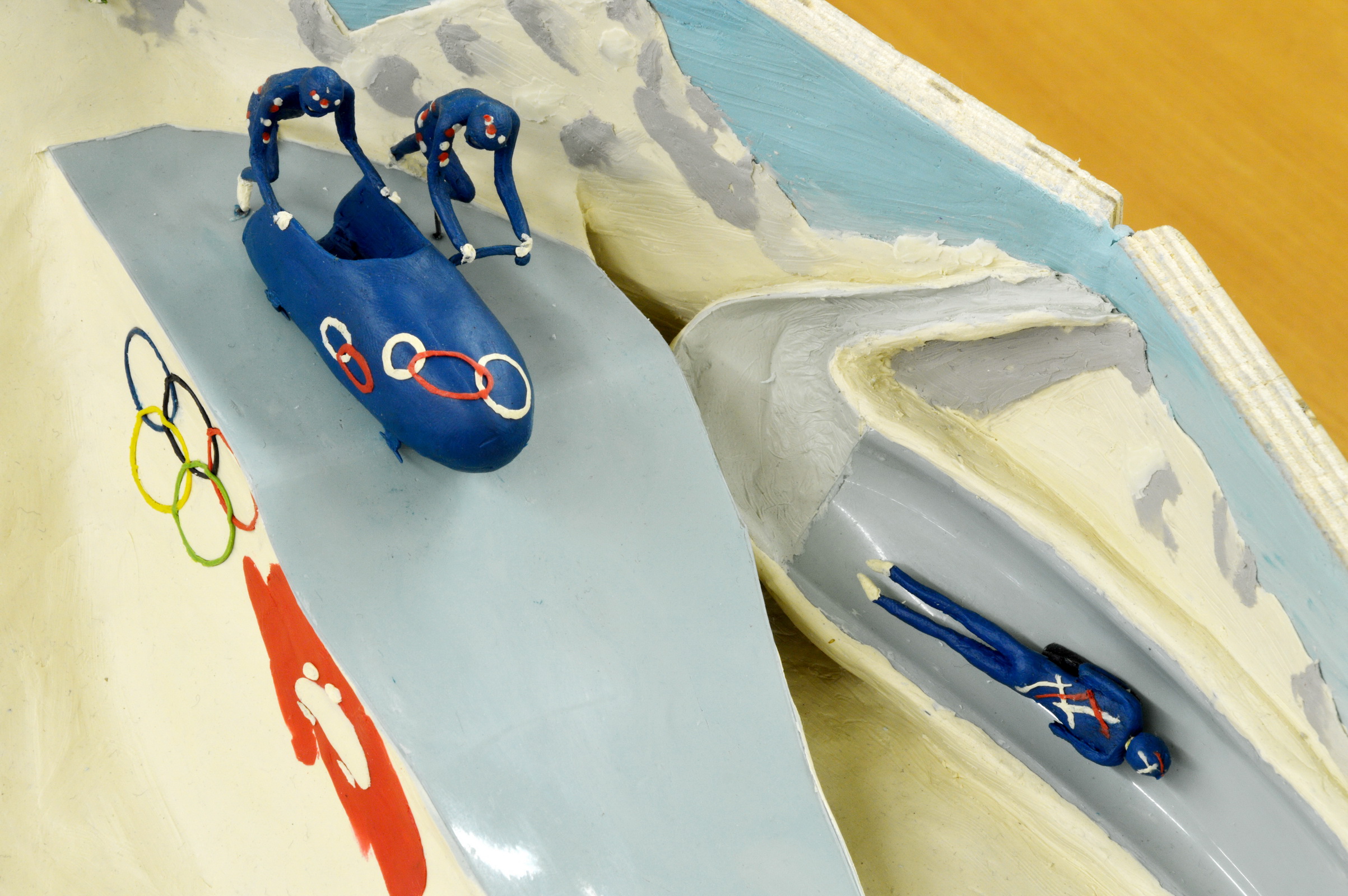 Пластилиновая Олимпиада. Народный умелец из Двуреченска сделал необычную диораму - Фото 7