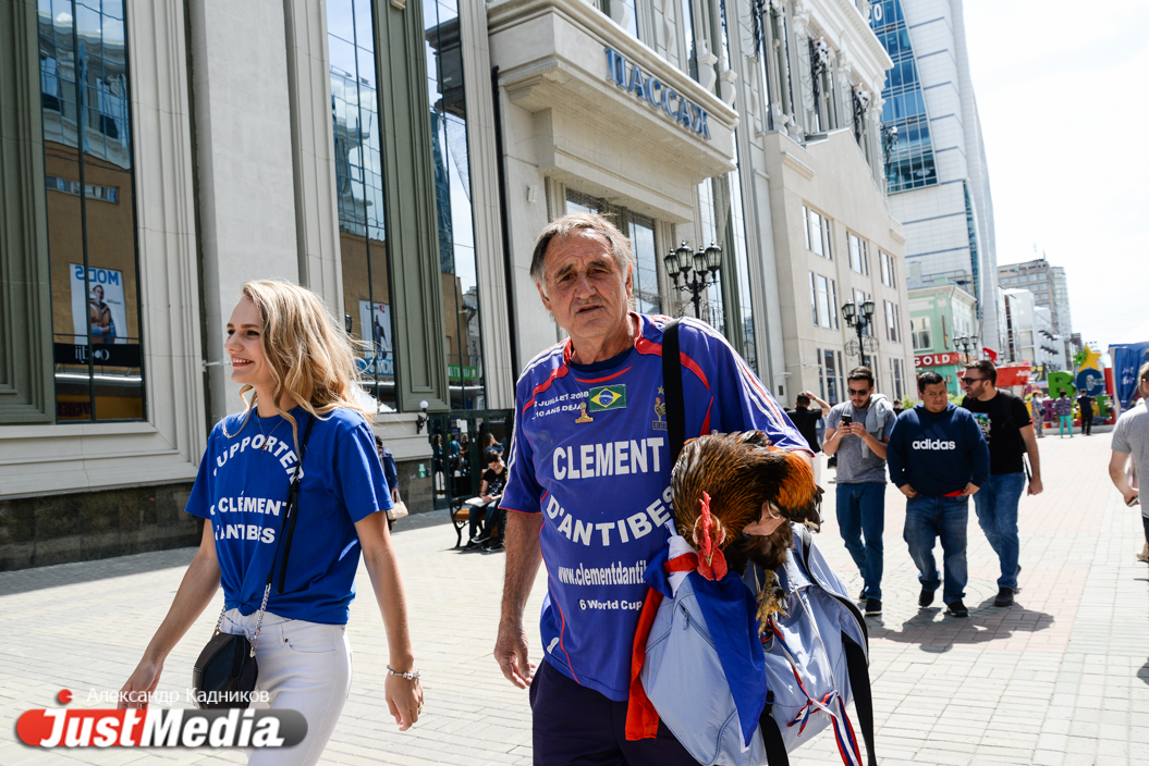 «За четыре дня не заработать на год вперед. Но в случае с «Американкой» возможно». Рестораторы - о выручке во время матчей ЧМ и поведении болельщиков - Фото 4