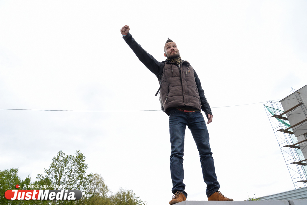 Властелин Монстрации Семен Чирков: «Ах, лето красное, любил бы я тебя, но…». Екатеринбуржцев ждет холодный уикенд. ФОТО, ВИДЕО - Фото 6