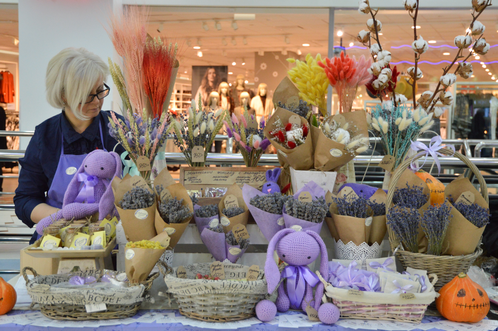 В Екатеринбурге к Хэллоуину открылась выставка городских «тыквенных» достопримечательностей - Фото 4