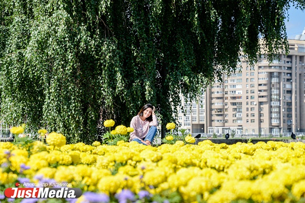 Мисс Екатеринбург – 2011 Татьяна Неверова-Никонова: «Очень хорошо про уральское лето написал поэт Анатолий Торопов». Во вторник в Екатеринбурге +25, возможен дождь. ФОТО, ВИДЕО - Фото 7