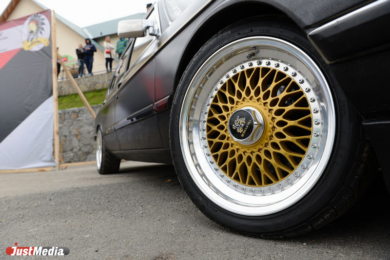 Много искр и дыма из-под колес! Екатеринбуржец стал королем дрифта  - Фото 8