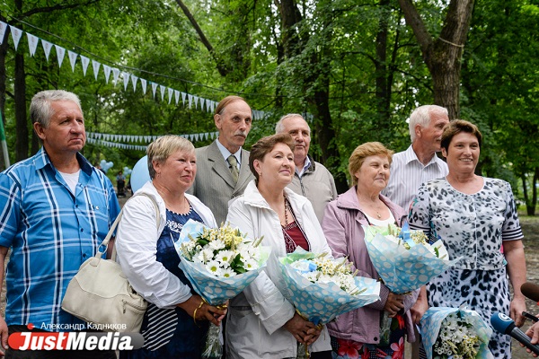 «Будьте терпеливей и занимайтесь спортом!». В День Семьи, Любви и Верности семьи-долгожители Екатеринбурга поделились секретами счастья - Фото 4