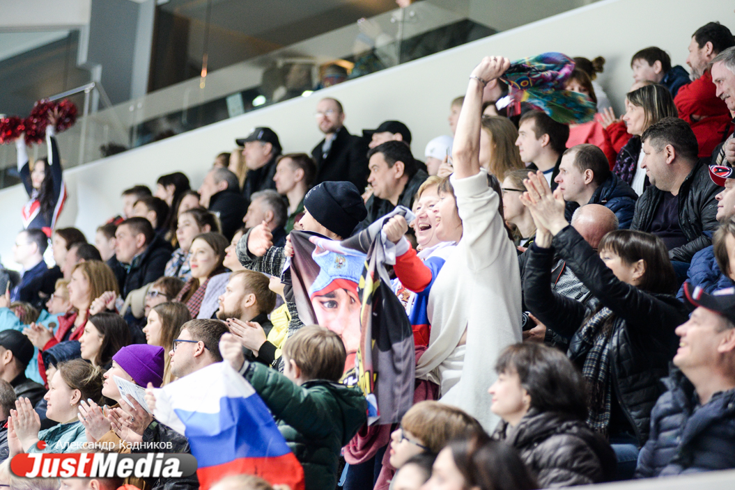 Олимпийские чемпионы, московские актеры, «Уральские пельмени» и свердловские чиновники схлестнулись в «Матче всех звезд» - Фото 7