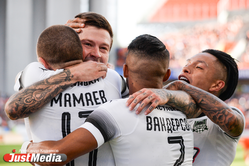 ФК «Урал» проиграл «Краснодару» со счетом 1:2. ФОТОРЕПОРТАЖ - Фото 22