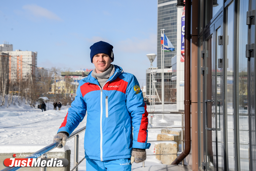 Сергей Сухарев, Свердловское МЧС: «Весна. Снег. Наконец-то уже лыжный сезон открыт». В Екатеринбурге -4 и сильный ветер. ФОТО, ВИДЕО - Фото 2