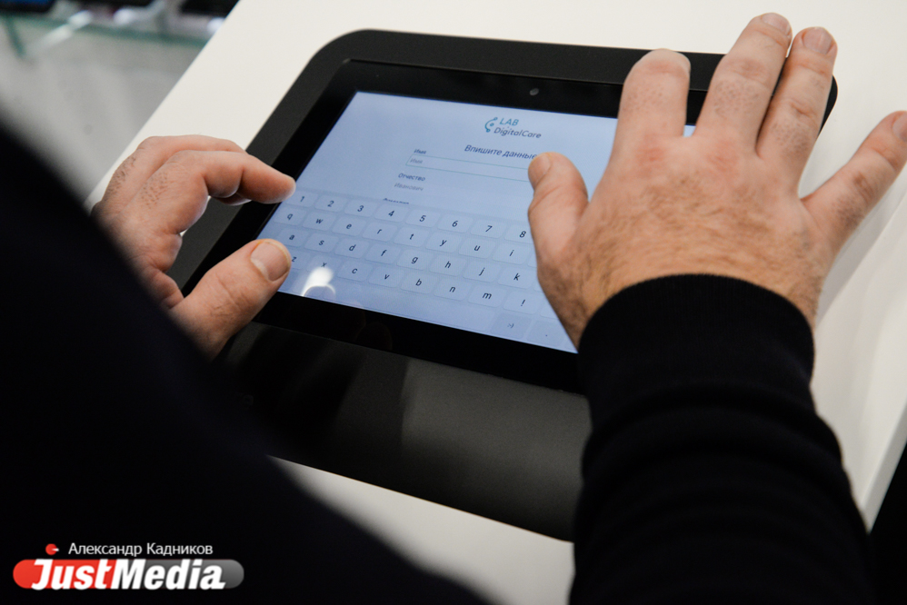 «Инновации должны приходить из регионов». В Екатеринбурге «Билайн» запустил услугу по ремонту смартфонов  - Фото 7