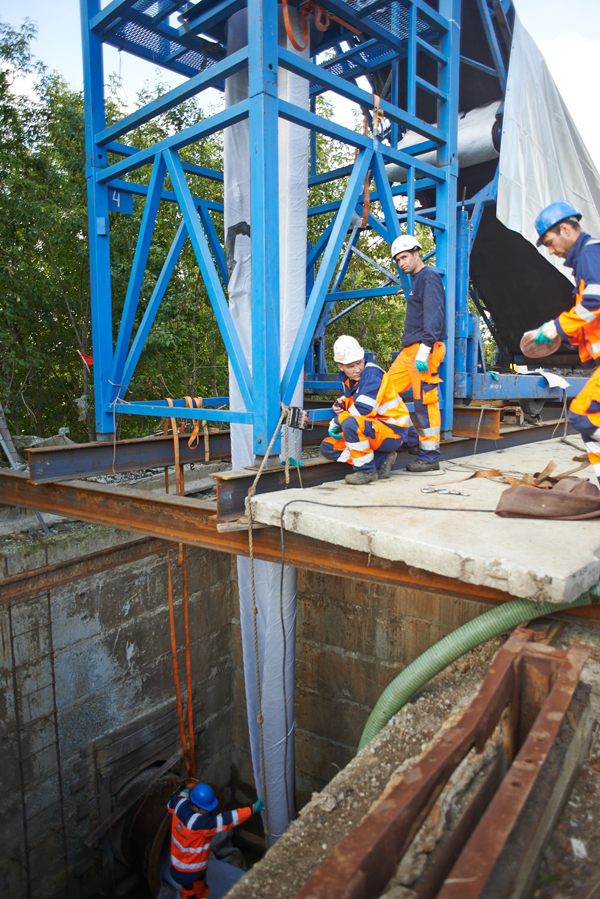 Экологическая катастрофа Екатеринбургу больше не грозит: «Водоканал» закачивает модернизацию коллектора на дне городского пруда - Фото 4