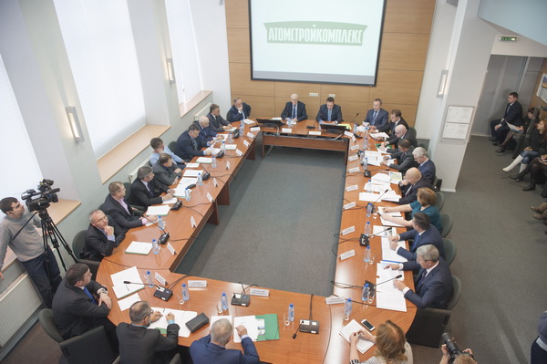 Холманских обсудил с ведущими застройщиками Екатеринбурга проблемы исполнения указов президента - Фото 4