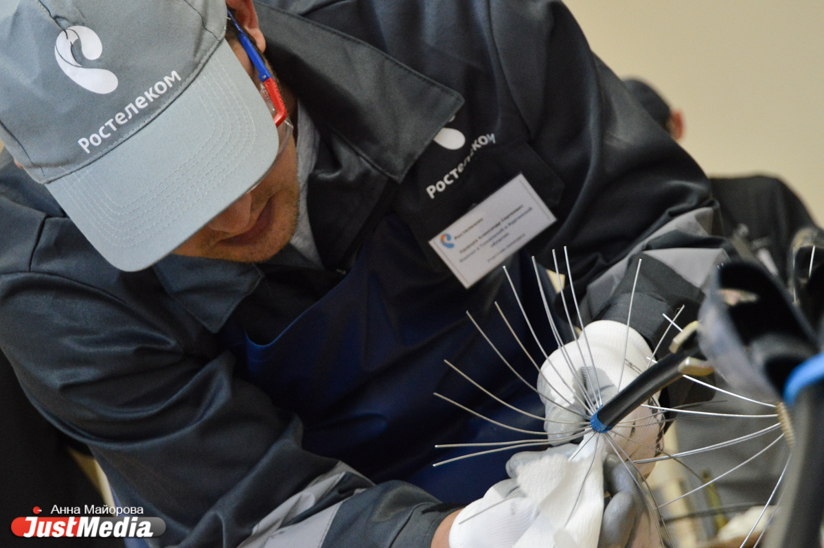 В Екатеринбурге монтажники кабелей отметили День Интернета зачисткой, сваркой и герметизацией - Фото 7