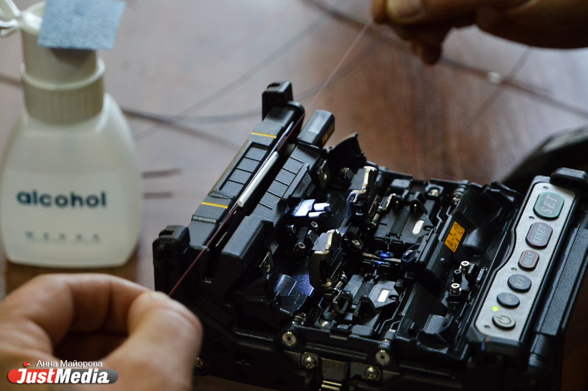 В Екатеринбурге монтажники кабелей отметили День Интернета зачисткой, сваркой и герметизацией - Фото 4