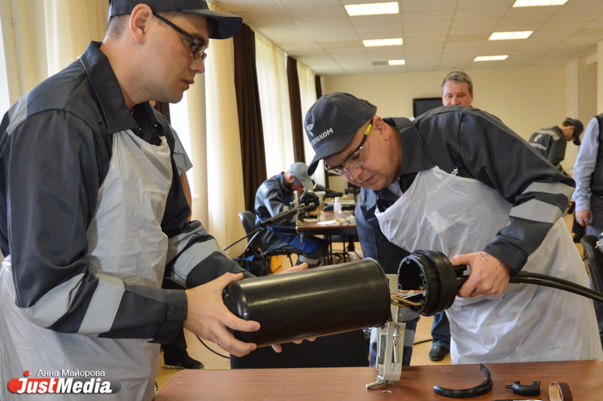 В Екатеринбурге монтажники кабелей отметили День Интернета зачисткой, сваркой и герметизацией - Фото 6