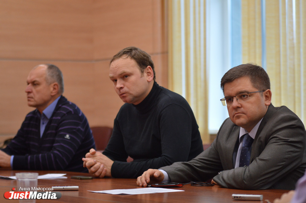 Областные власти делают из должности Ройзмана козла отпущения и пытаются свергнуть Якоба - Фото 2