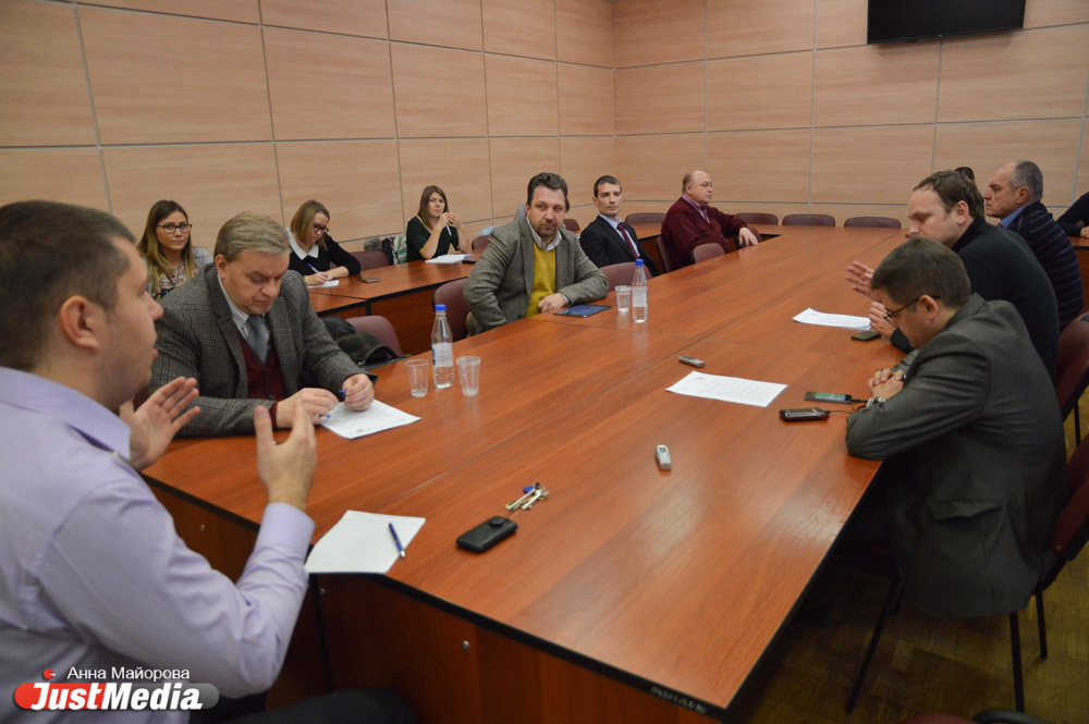 Областные власти делают из должности Ройзмана козла отпущения и пытаются свергнуть Якоба - Фото 6