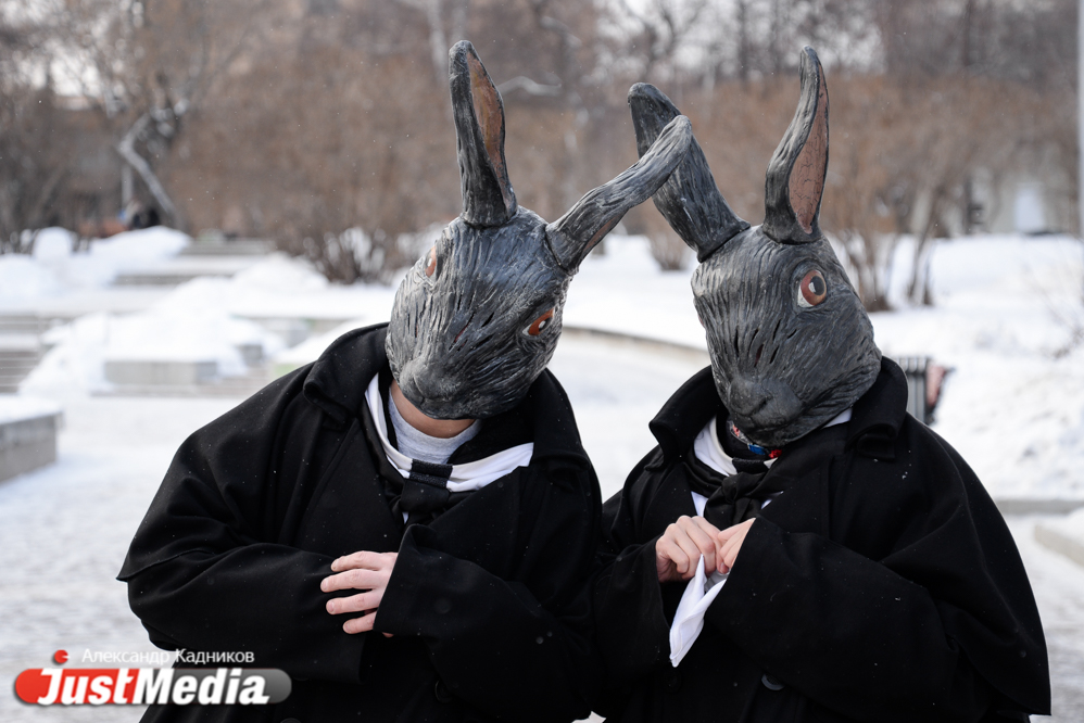 Наталья Гаранина, Театр кукол: «И что это за погода? То тепло, то ...