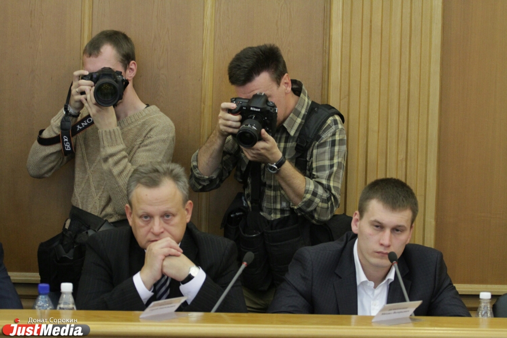 Вынесли сор из «серой избы». Ройзмана поддерживают в Москве и показывают в Британии - Фото 3