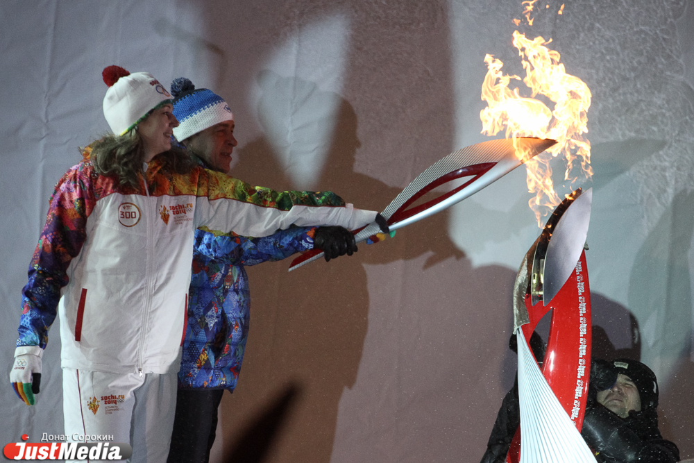 Зажгли, так зажгли! Эстафета олимпийского огня в Свердловской области — как это было - Фото 6
